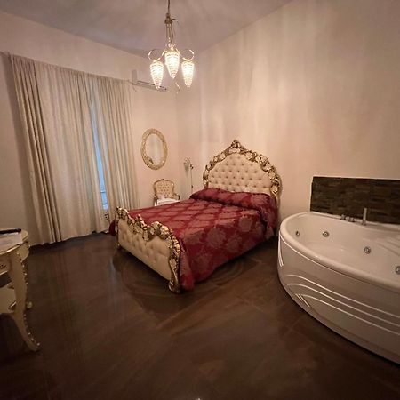 Beb Mariafrancesca Bed & Breakfast Napoli Exterior foto