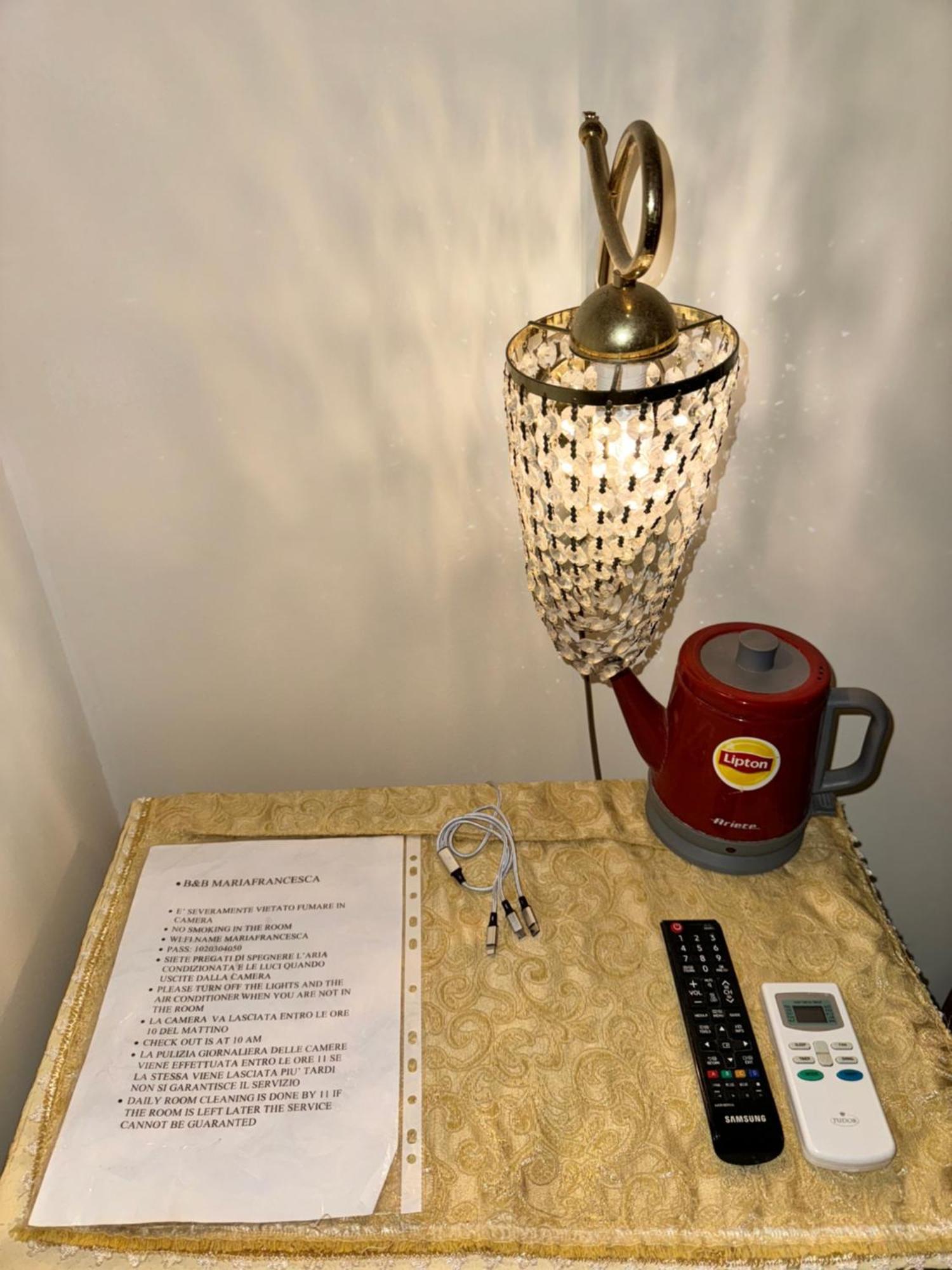 Beb Mariafrancesca Bed & Breakfast Napoli Exterior foto