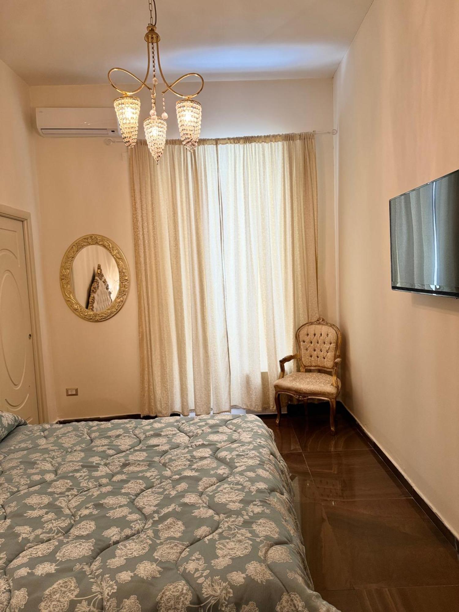 Beb Mariafrancesca Bed & Breakfast Napoli Exterior foto