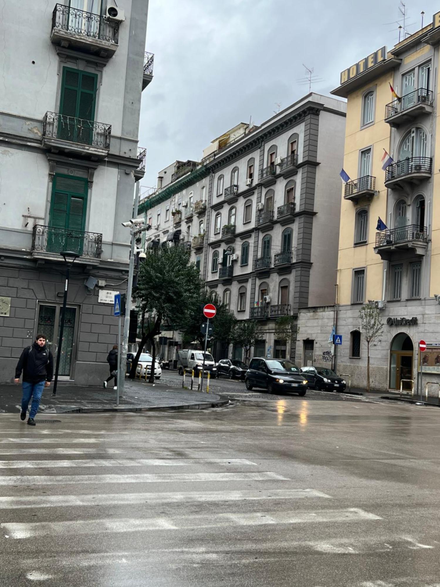 Beb Mariafrancesca Bed & Breakfast Napoli Exterior foto