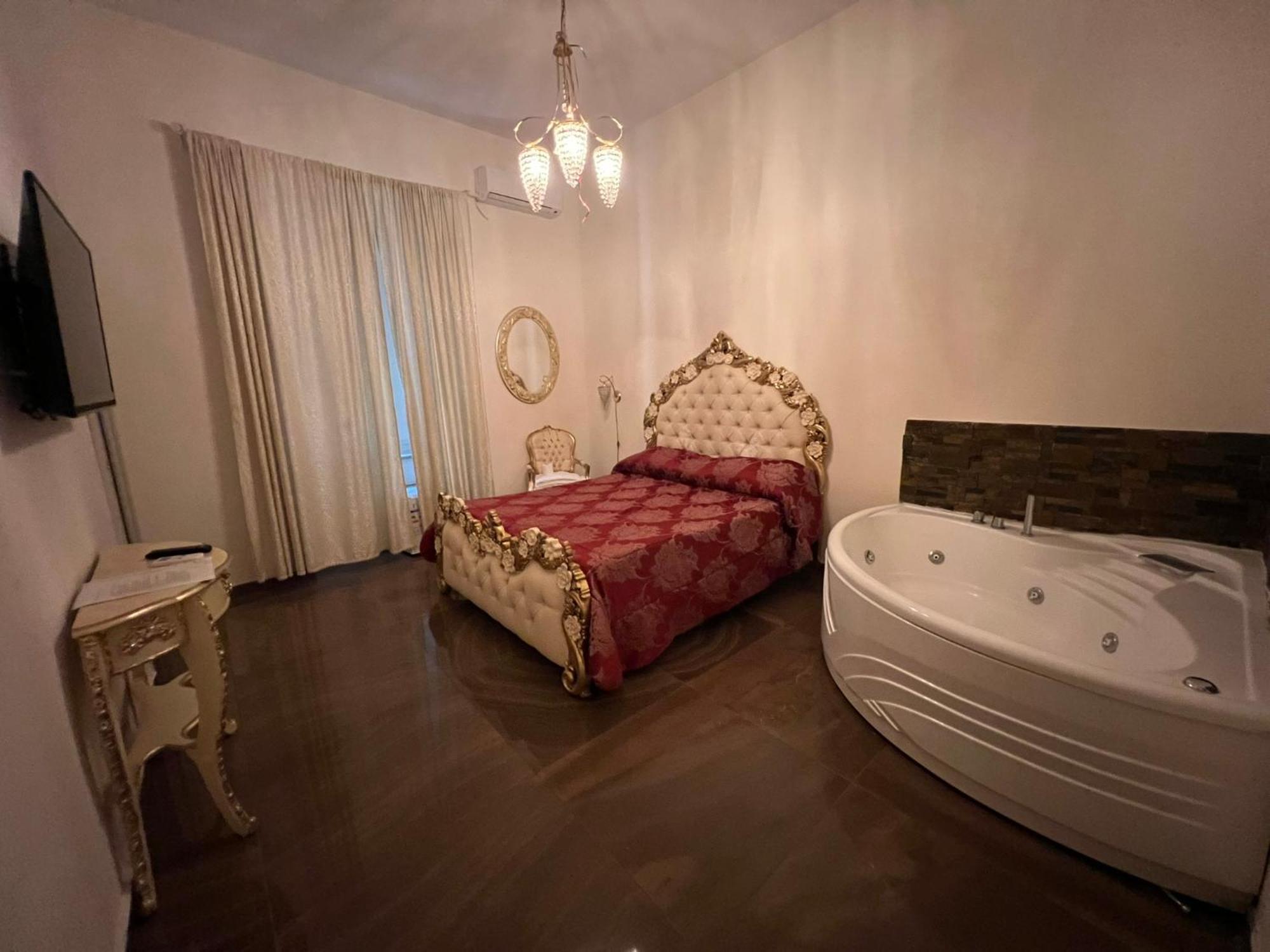 Beb Mariafrancesca Bed & Breakfast Napoli Exterior foto