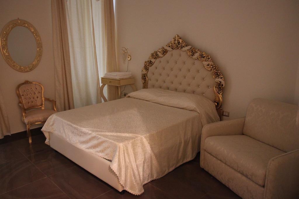 Beb Mariafrancesca Bed & Breakfast Napoli Exterior foto