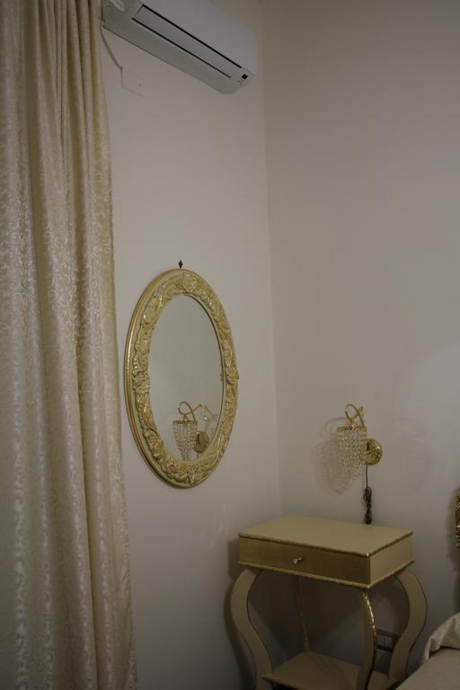Beb Mariafrancesca Bed & Breakfast Napoli Exterior foto