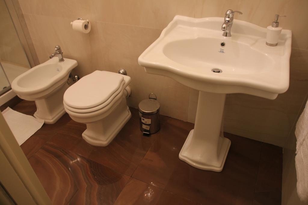 Beb Mariafrancesca Bed & Breakfast Napoli Exterior foto