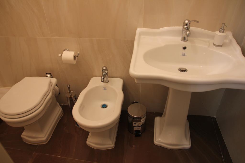 Beb Mariafrancesca Bed & Breakfast Napoli Exterior foto
