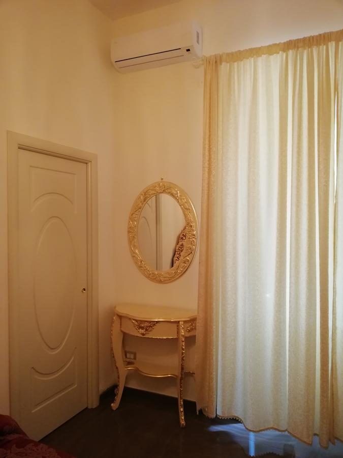Beb Mariafrancesca Bed & Breakfast Napoli Exterior foto