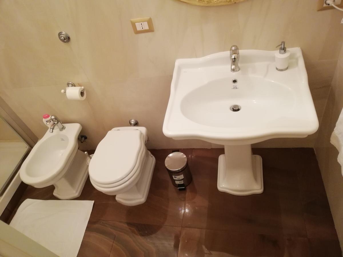 Beb Mariafrancesca Bed & Breakfast Napoli Exterior foto