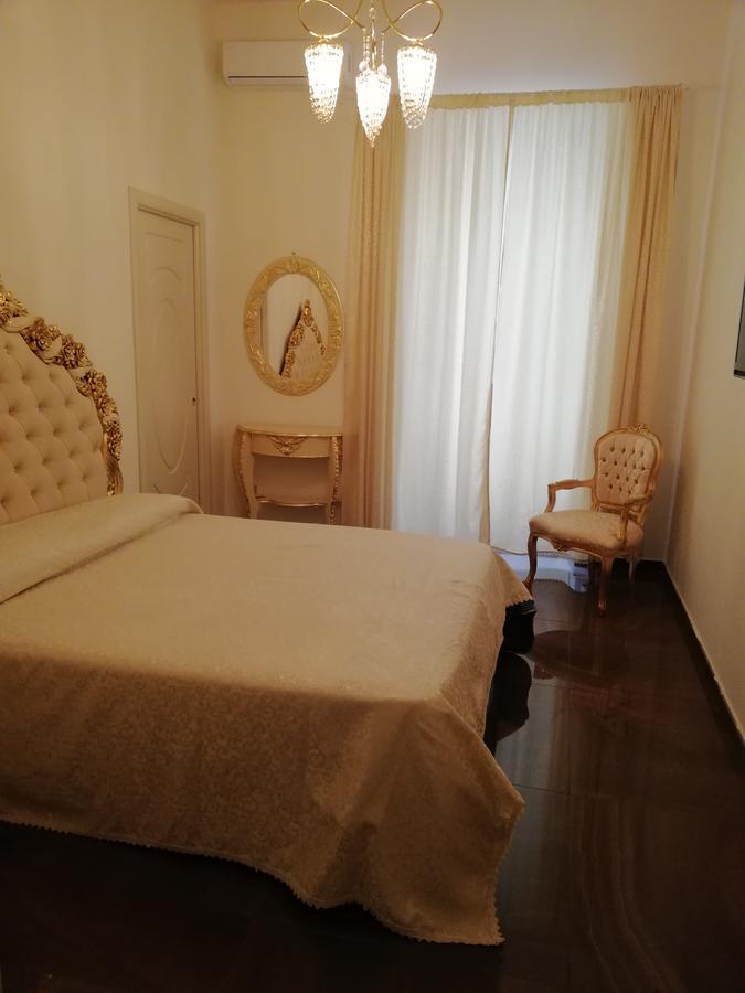 Beb Mariafrancesca Bed & Breakfast Napoli Exterior foto