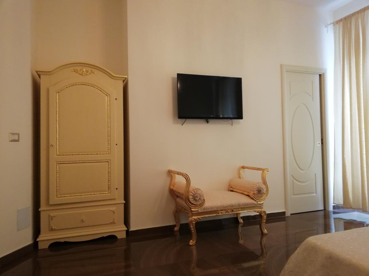 Beb Mariafrancesca Bed & Breakfast Napoli Exterior foto