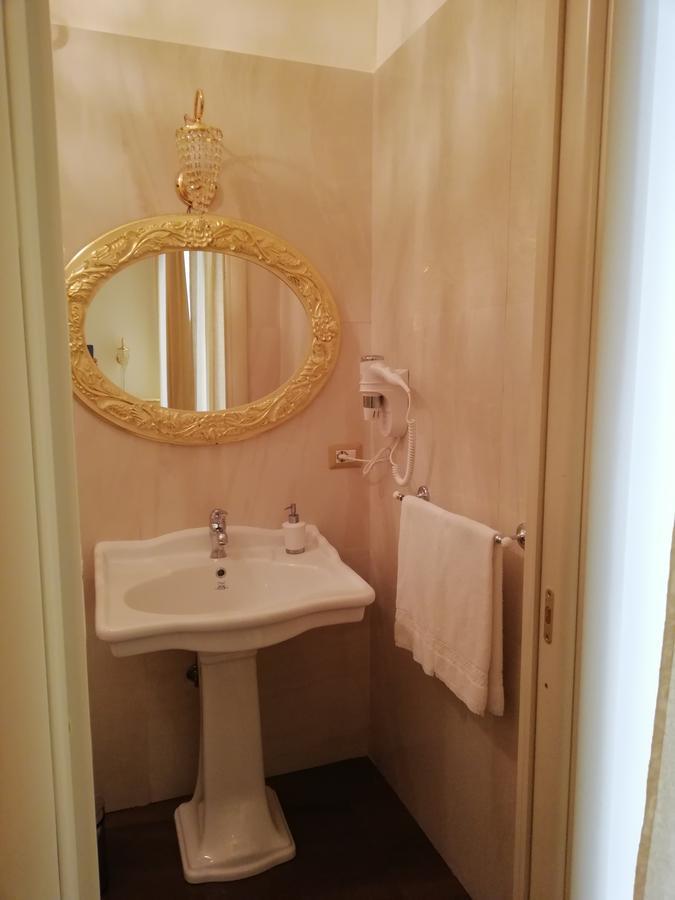 Beb Mariafrancesca Bed & Breakfast Napoli Exterior foto