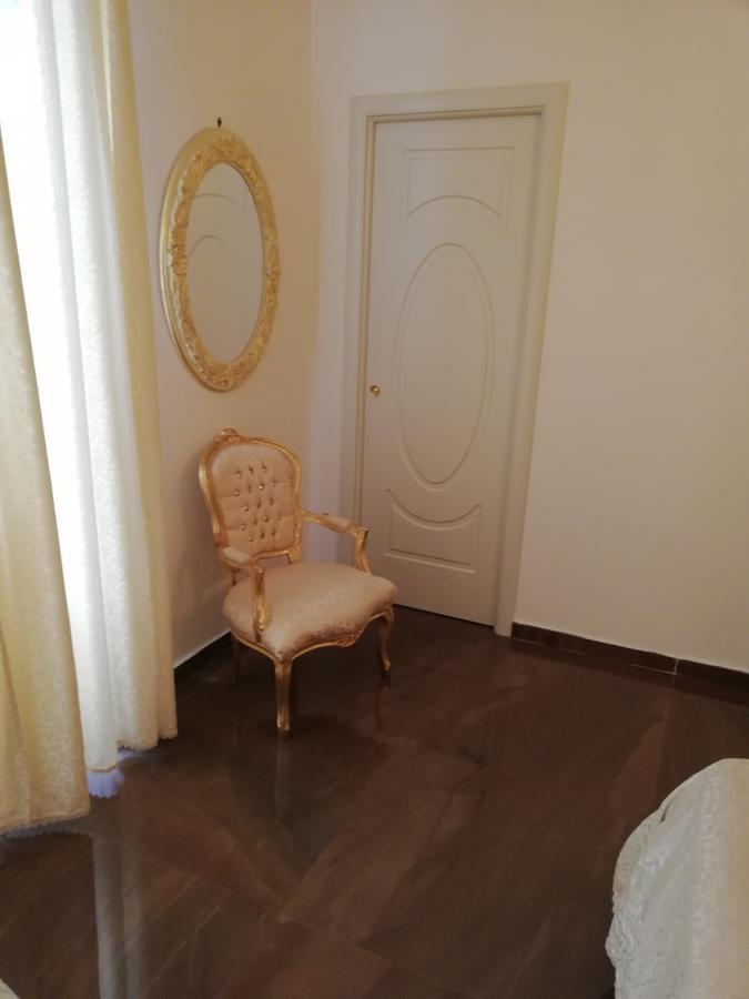 Beb Mariafrancesca Bed & Breakfast Napoli Exterior foto