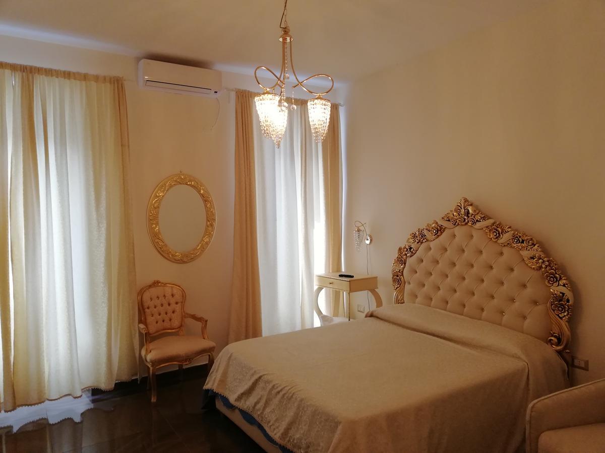 Beb Mariafrancesca Bed & Breakfast Napoli Exterior foto